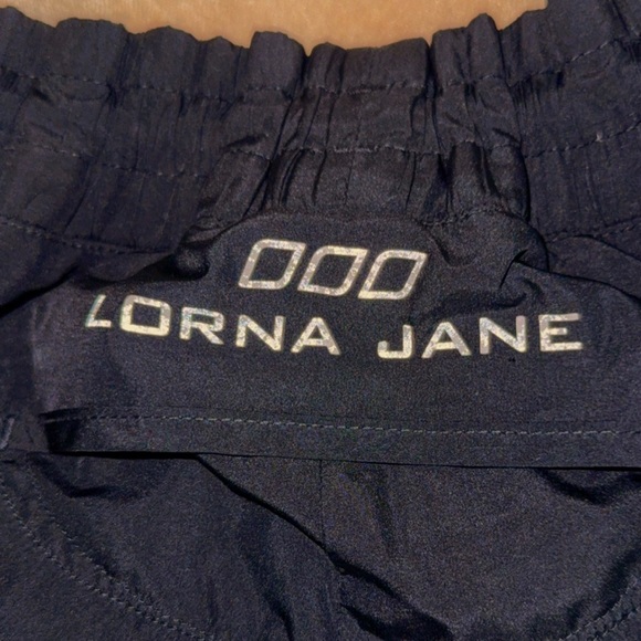 Lorna Jane Original Run Shorts black XS - Picture 8 of 11